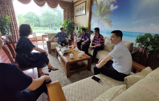 北京燃?xì)饧瘓F定安有限公司賀總等一行到公司考察